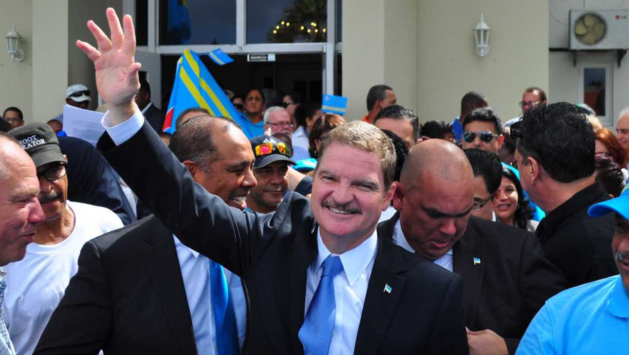 Caribische crisis: voorbarig Nederlands vingertje of koppige Arubanen?