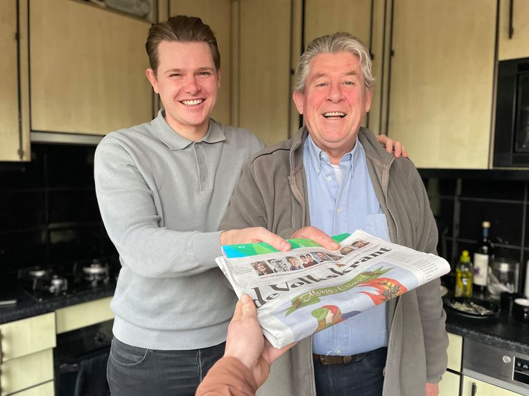 Gidi Heesakkers de krant na bij Goos van Gorkum, die de 27ste