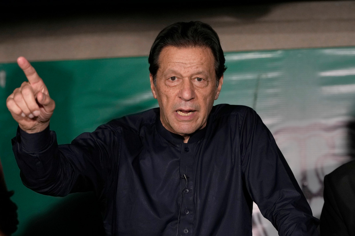 Imran Khan wint verkiezingen Pakistan, maar tegenstander eist ...