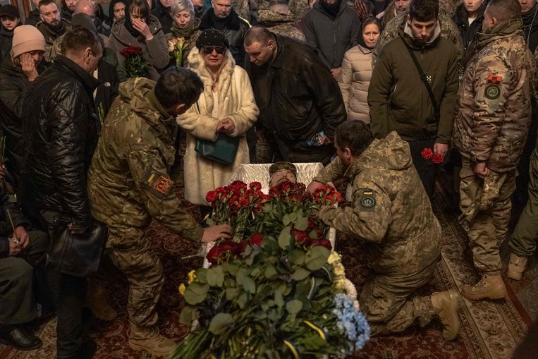 Eine halbe Million Artilleriegeschosse wurden nach Kiew geliefert oder sind in Vorbereitung, sagt die EU. • Die USA helfen der Ukraine bei der Vorbereitung auf die russische Winteroffensive