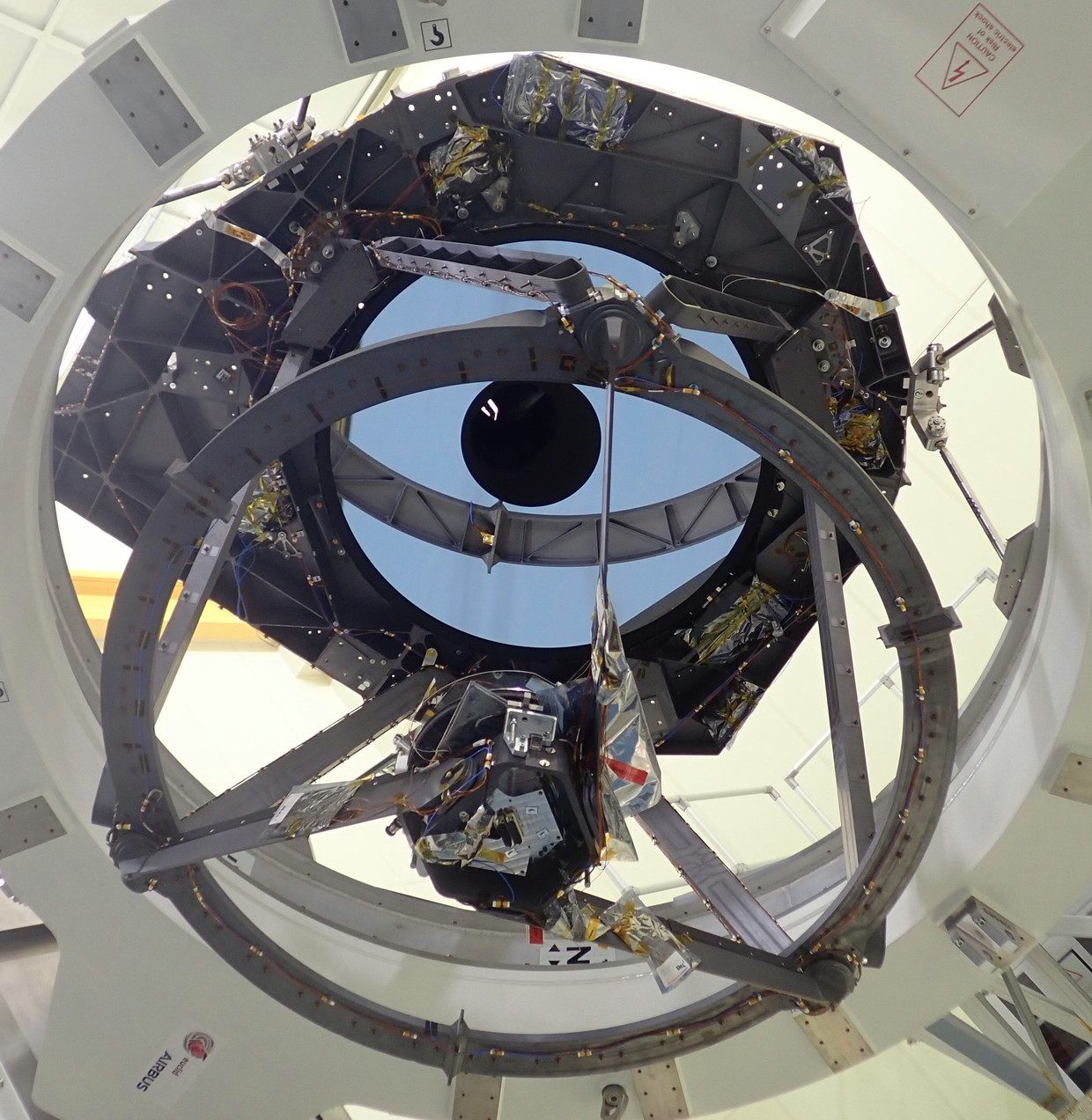 The mirror of Euclid's telescope has a diameter of 1.2 meters.  Image of Jesus