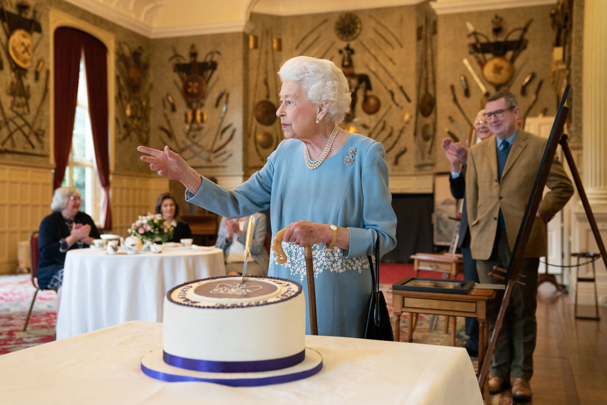 Elizabeth Zit Vandaag 70 Jaar Op Haar Troon: 'Geen Sprake Van Dat Ze Ooit  Zal Aftreden'