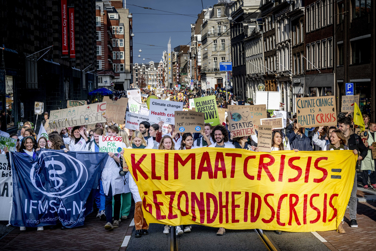 Greta Thunberg geeft woord aan proPalestinaspreker bij klimaatmars