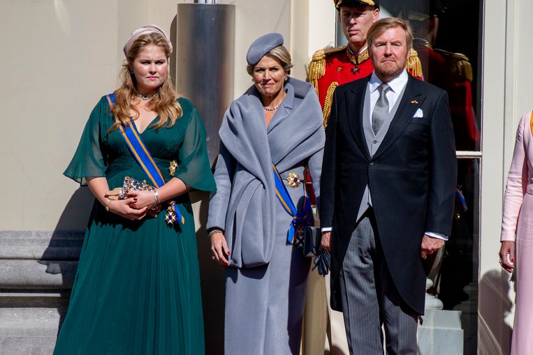 een smaragdgroene prinses een verzameling ludiek gepositioneerde boerenzakdoeken: wat droeg men zoal op Prinsjesdag 2022?