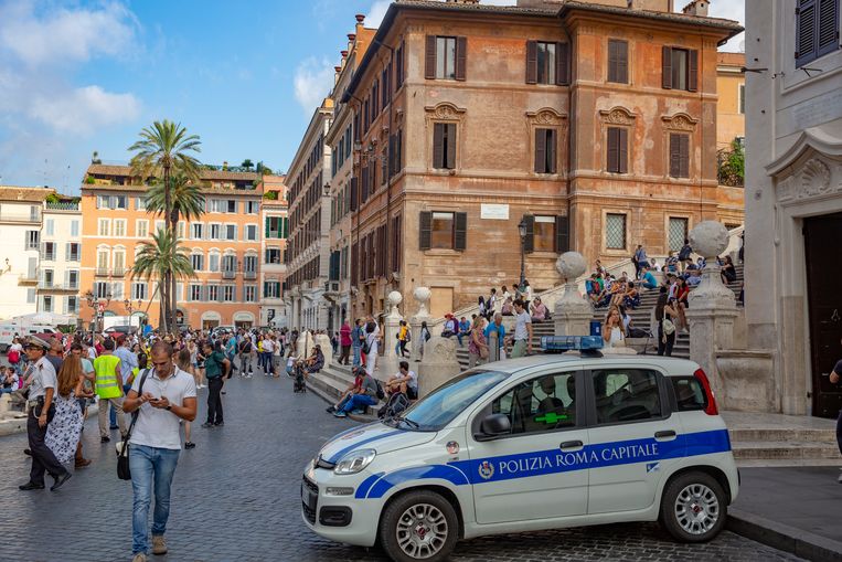 L'Italia arresta banda di anziani rapinatori di banche, tra cui una vecchia conoscenza di 70 anni