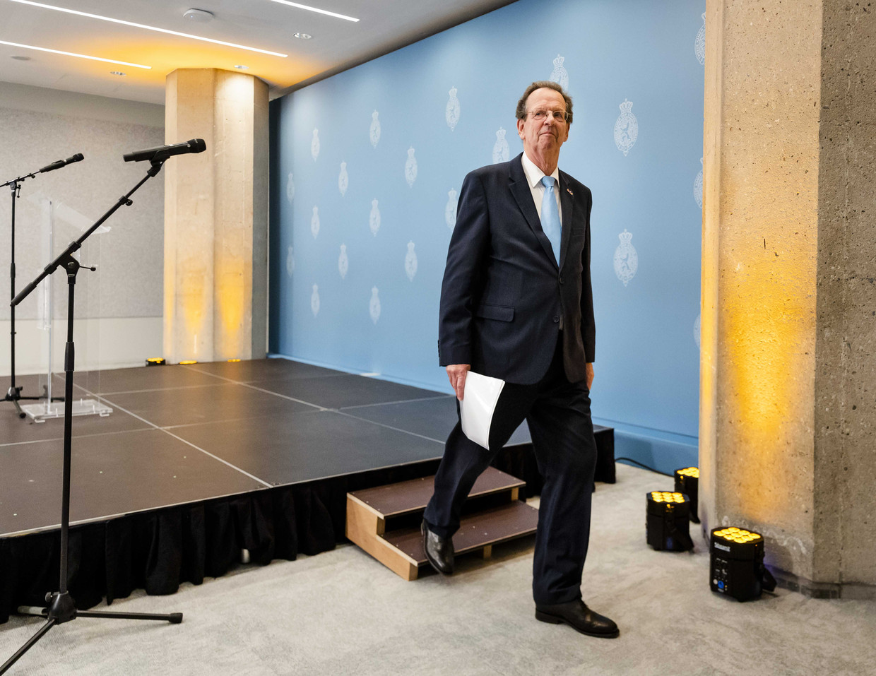 Verkenner Gom van Strien geeft donderdag in Den Haag een toelichting op zijn werkzaamheden. Beeld Sem van der Wal / ANP