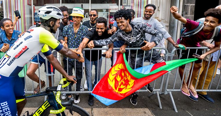 Germay dell’Eritrea subisce un’altra battuta d’arresto nella tappa 11 del Tour passando al primo classificato