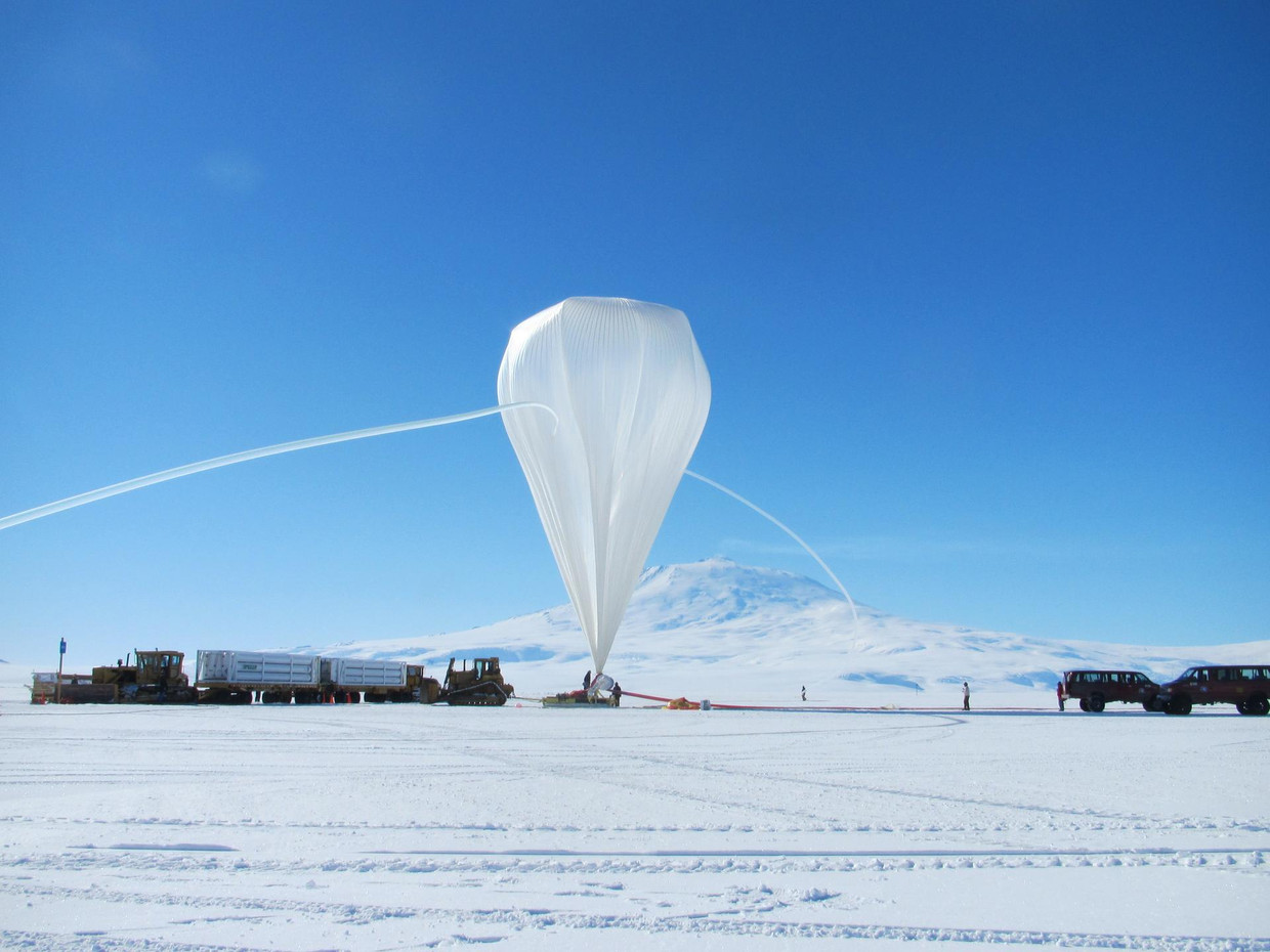 Preparations with telescope balloon.  NASA image